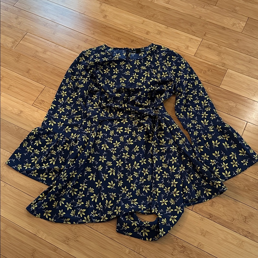 A Pea in the Pod Maternity Blouse